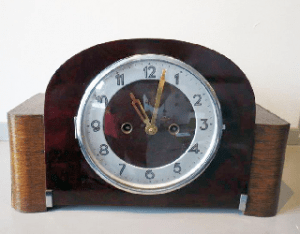 klok-306 Nederlandse tafelklok